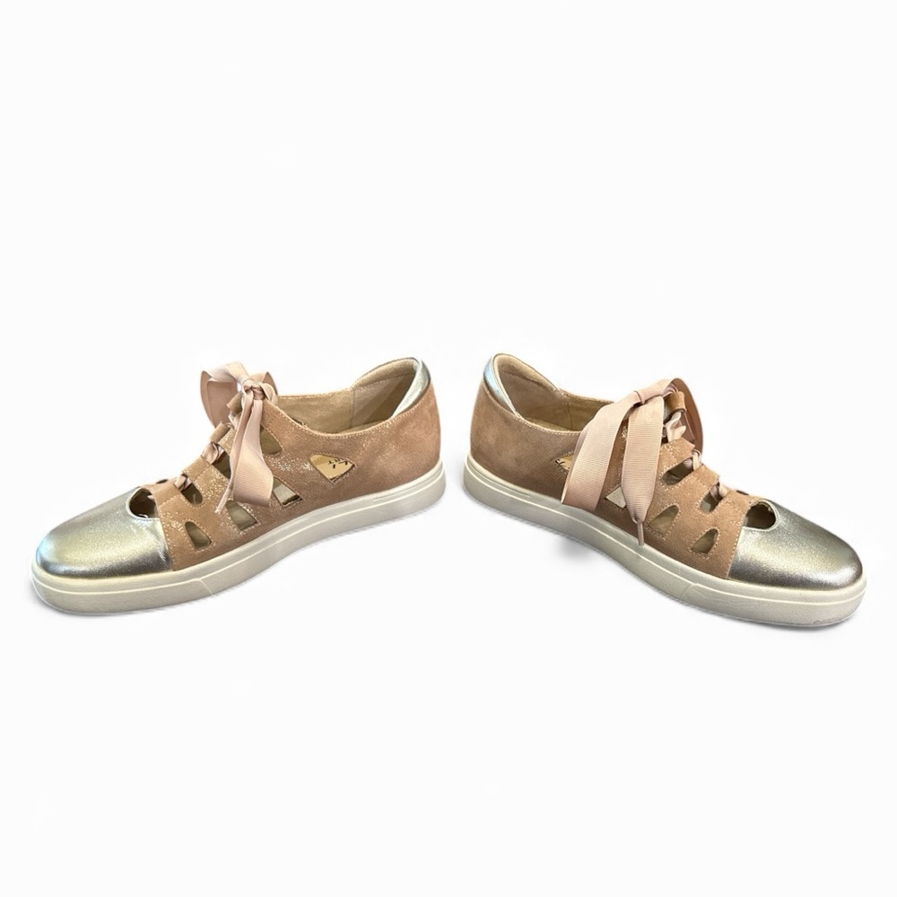Vaneli Sport Odar Cut Out Sneaker With Ribbon Laces Size 8 - Picture 10 of 10